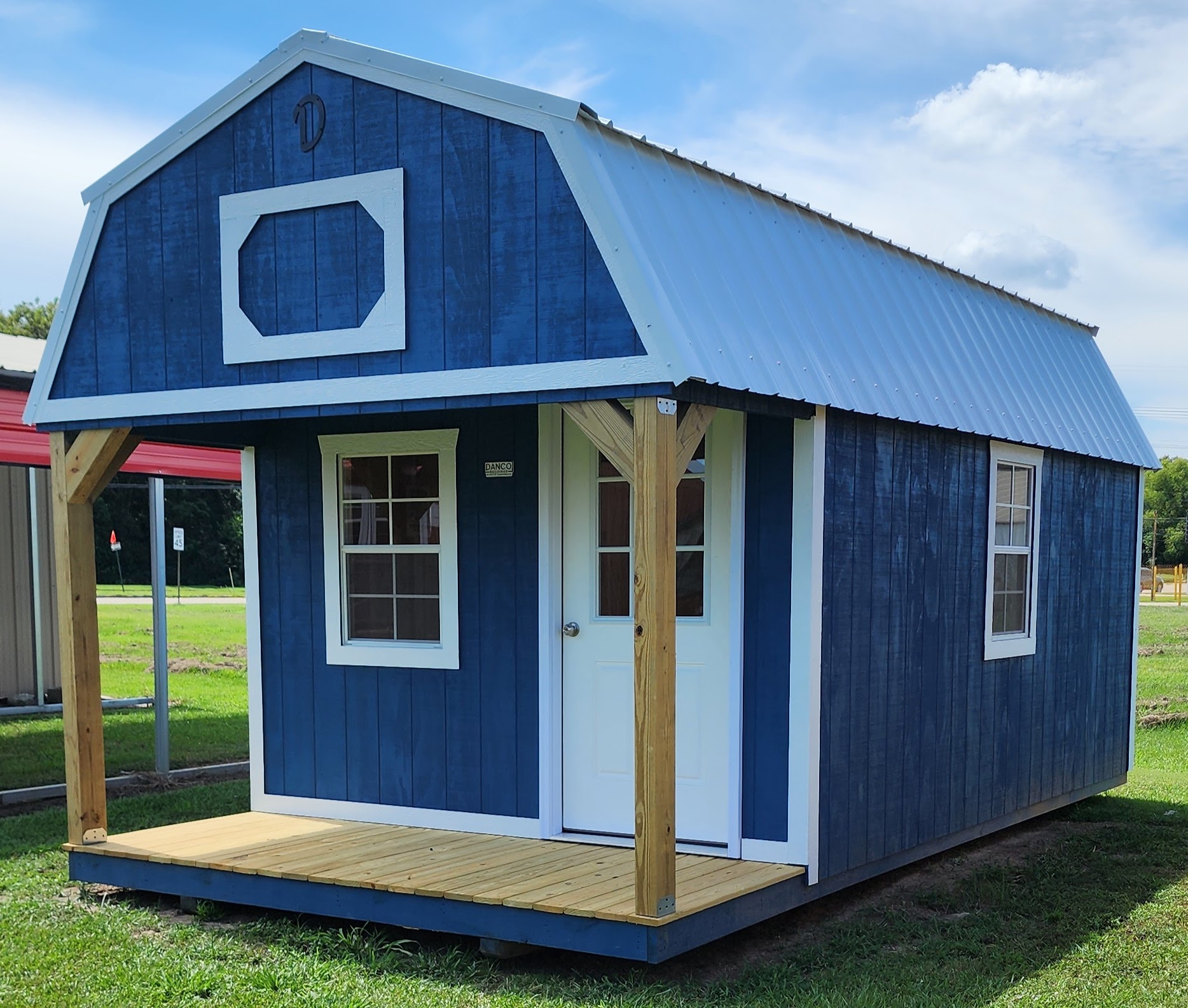 Lofted Barn Cabin 10x20/240693