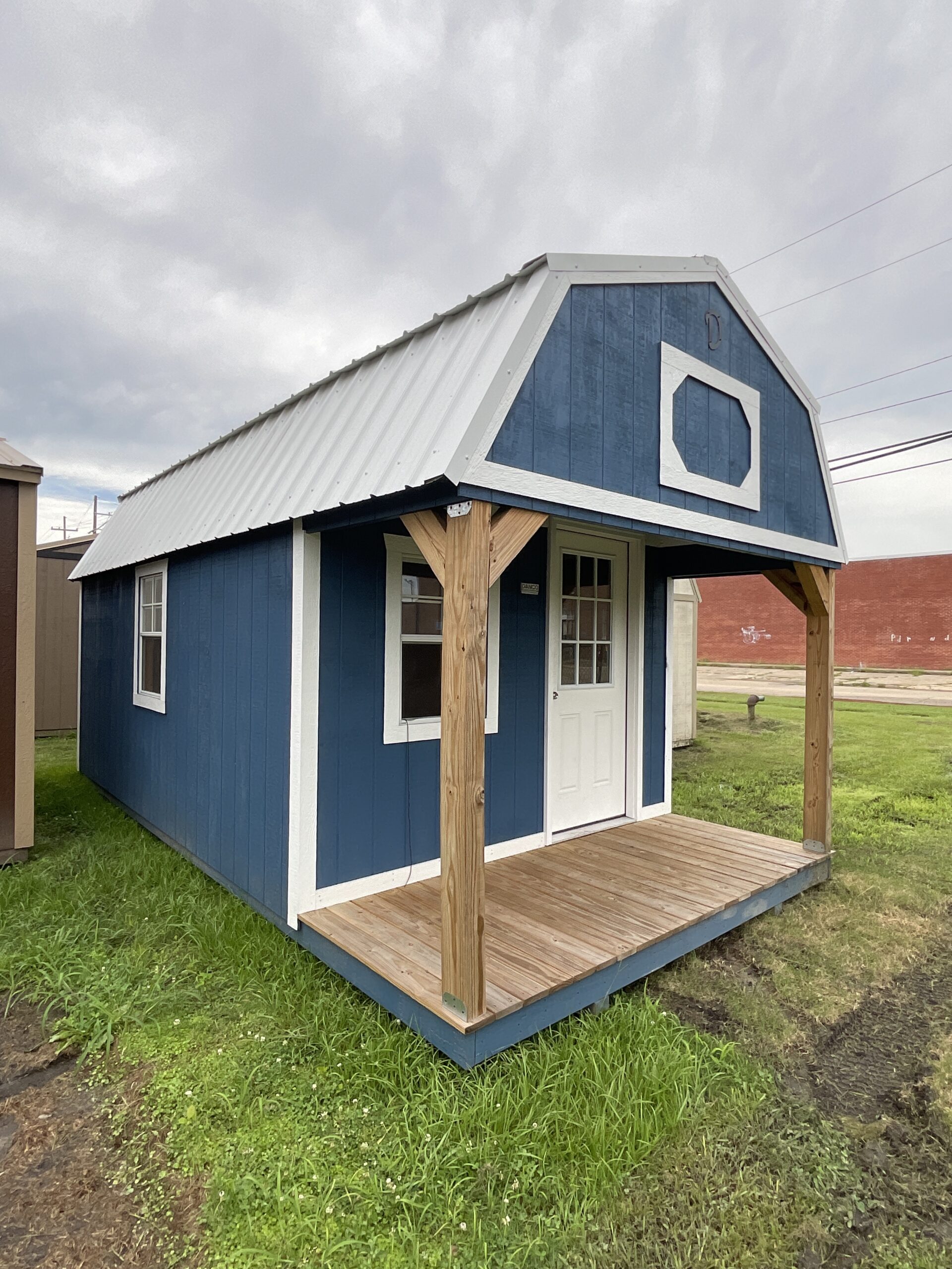 Lofted Barn Cabin 10x20/240763