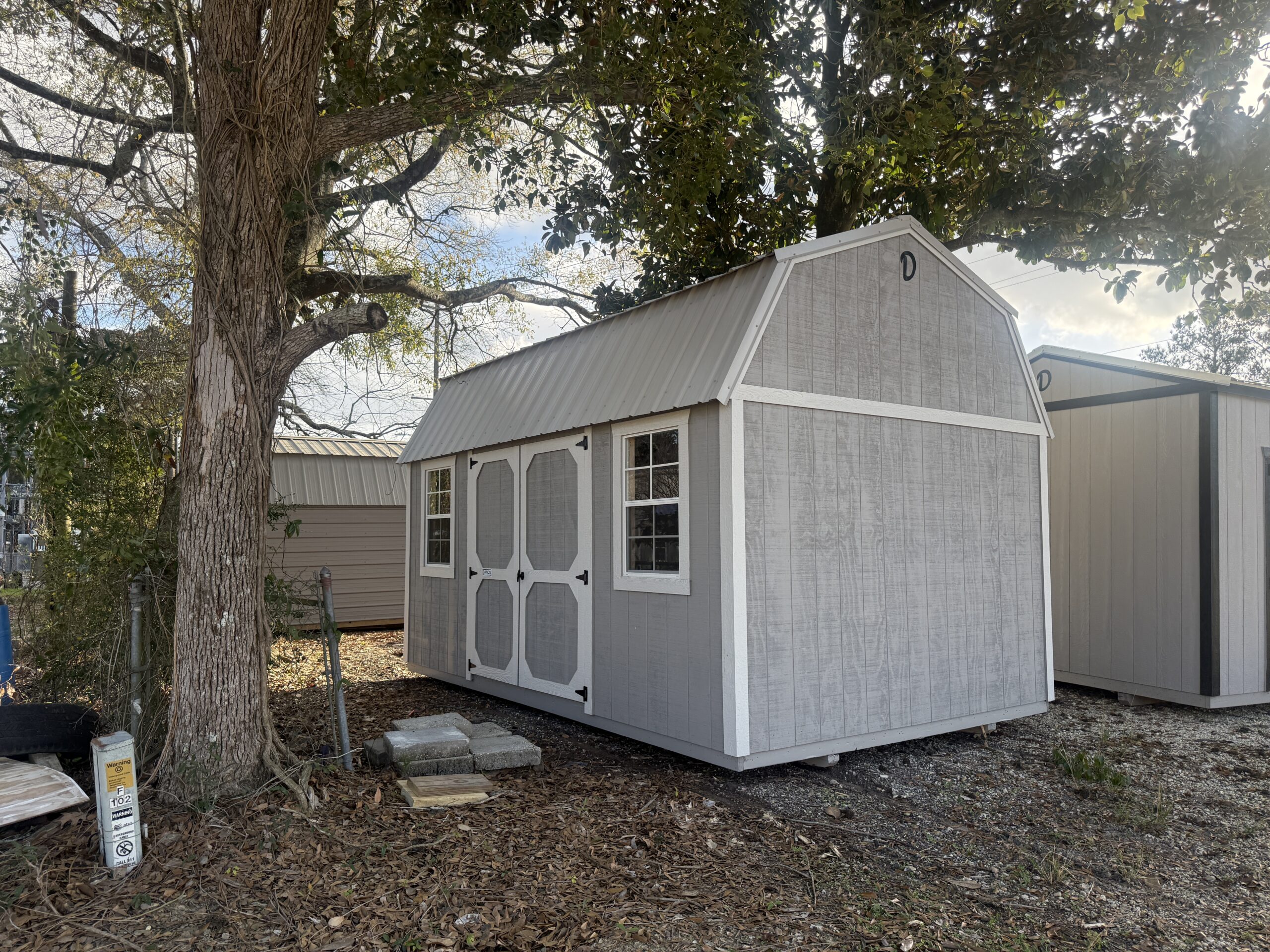 Side Lofted Barn 10x16