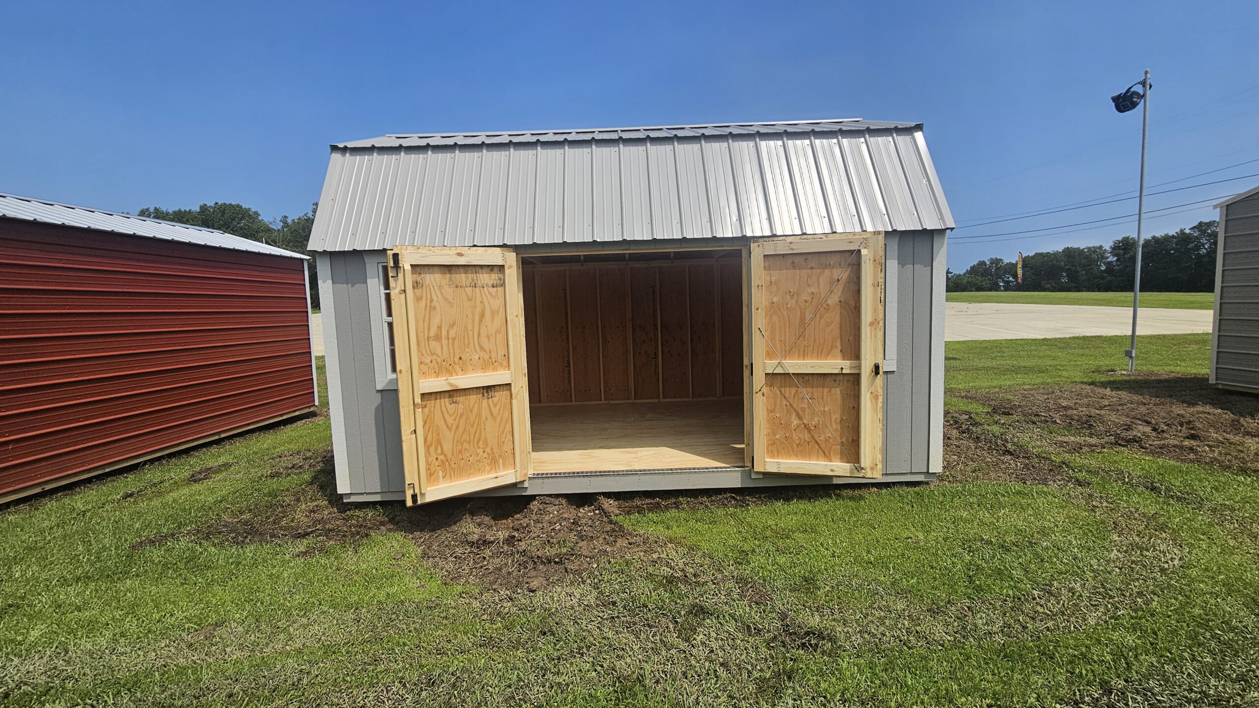 Side Lofted Barn 10x16 - Image 4
