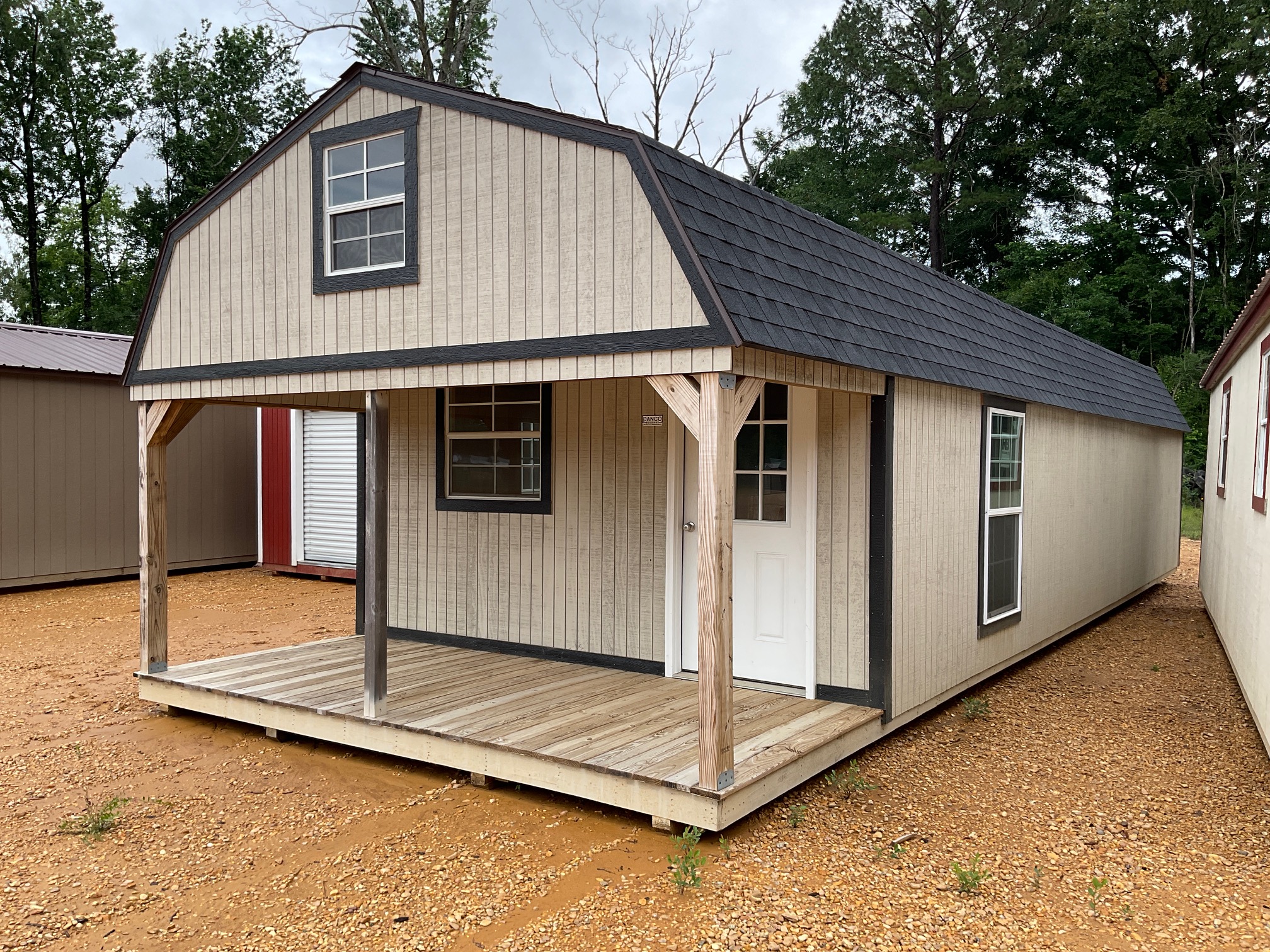Lofted Barn Cabin 14x44/240355 R